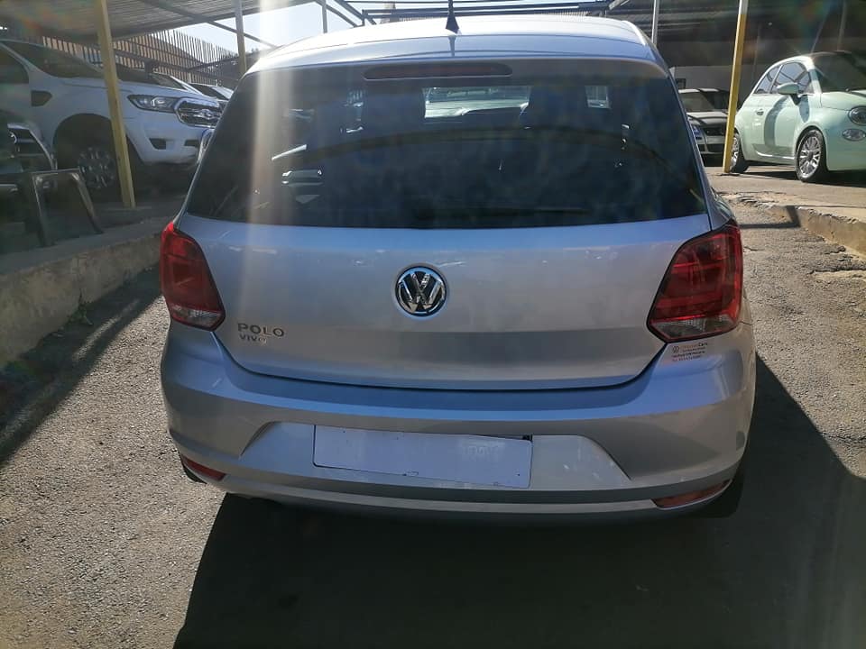 2020 Volkswagen polo vivo 1.4 Hatchback Service history and Spare key