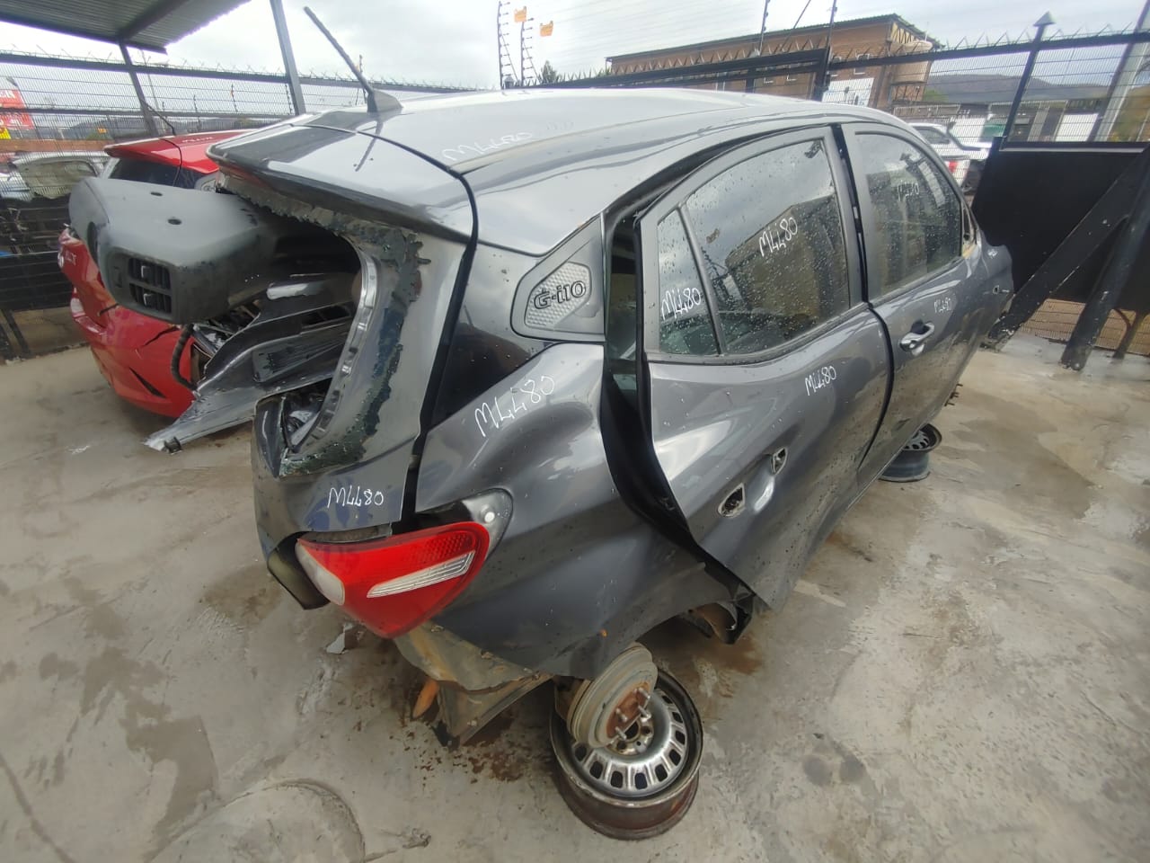 Hyundai Elantra GLS stripping for spares. - Private Seller Hyundai Elantra GLS stripping for spares. - Private Seller