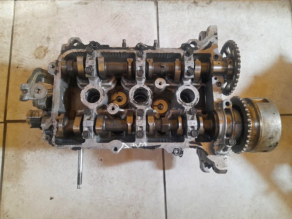 RENAULT KWID TOP CYLINDER AVAILABLE - Private Seller RENAULT KWID TOP CYLINDER AVAILABLE - Private Seller