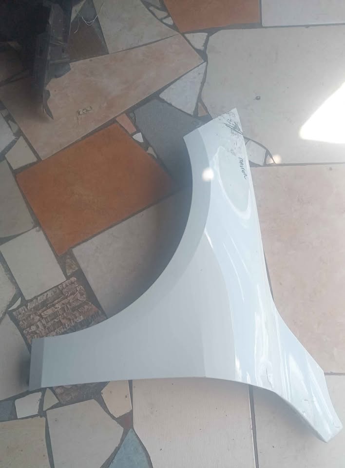 Bmw f40/44 fenders in good working condition original parts ready to use - Private Seller Bmw f40/44 fenders in good working condition original parts ready to use - Private Seller