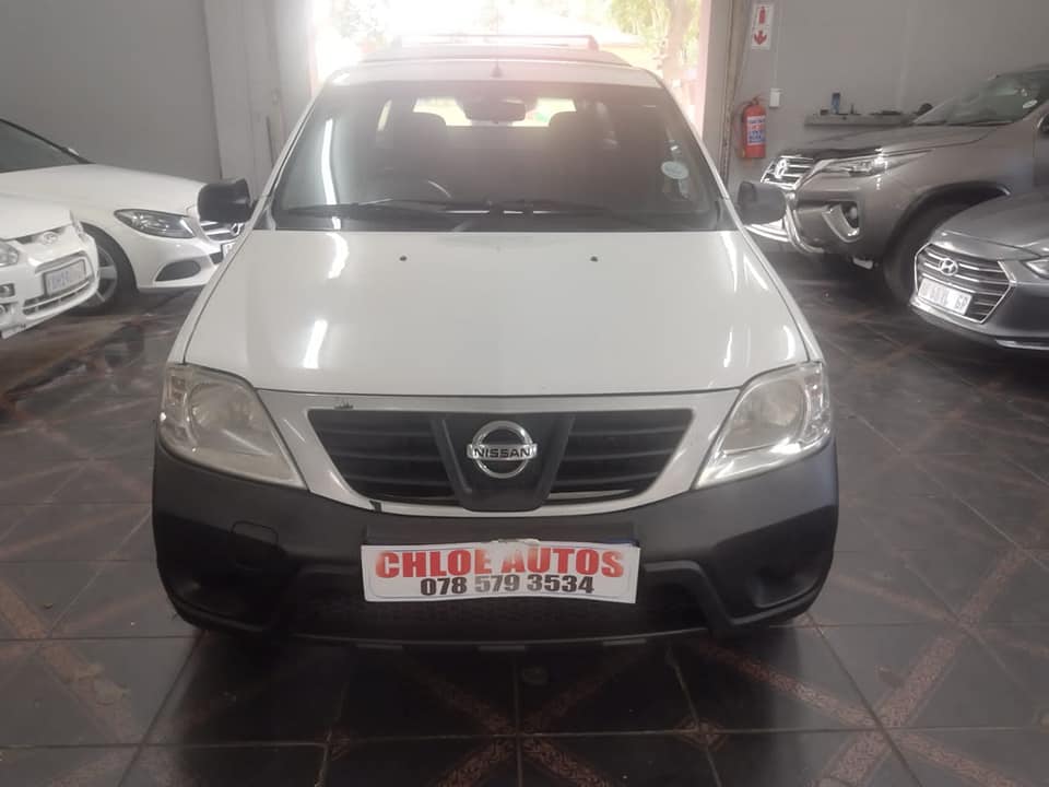 2014 Nissan NP200 1.6 Petrol, Manual Spare key 90000km