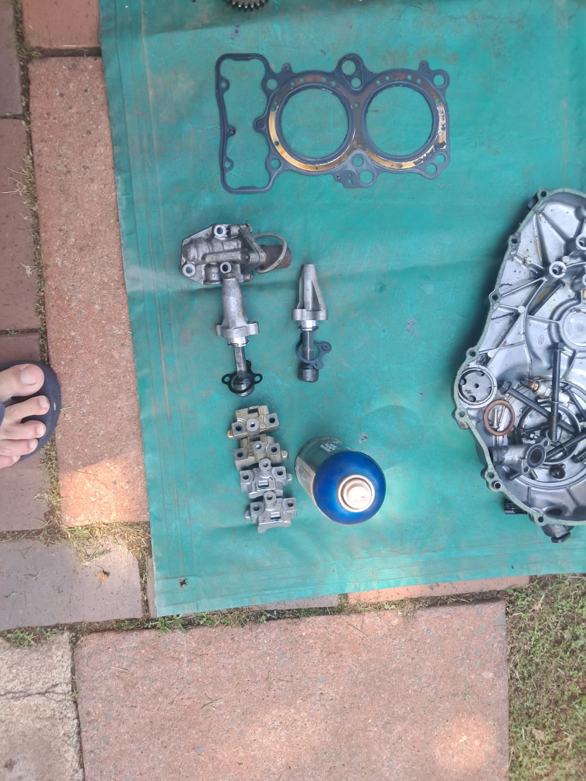 Honda vfr800 engine parts - Private Seller Honda vfr800 engine parts - Private Seller