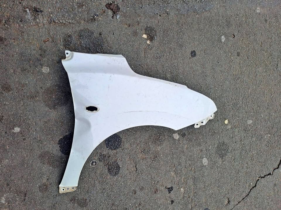 Toyota Starlet Fender Left Hand Side - Private Seller Toyota Starlet Fender Left Hand Side - Private Seller