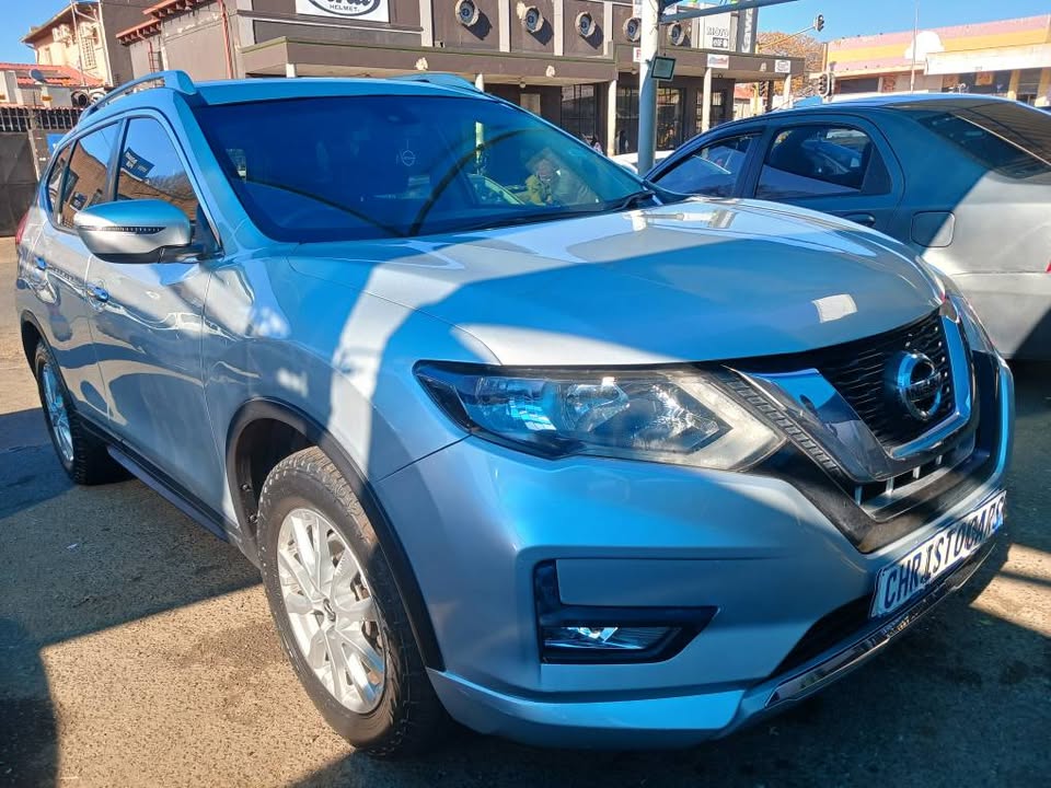 2020 model Nissan X-trail 7-seater hatchback 4x4 automatic transmission petrol 2.5 engine capacity