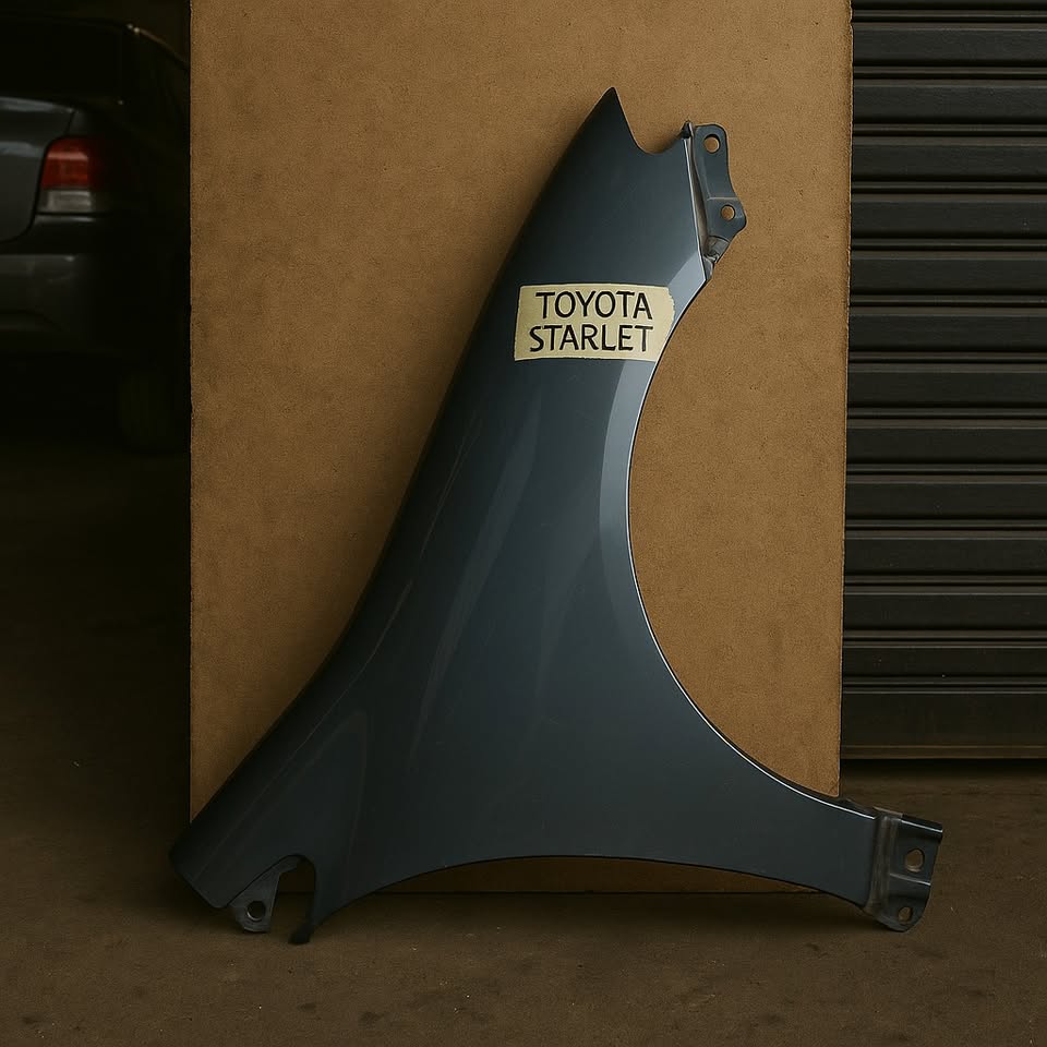 Toyota Starlet Fender