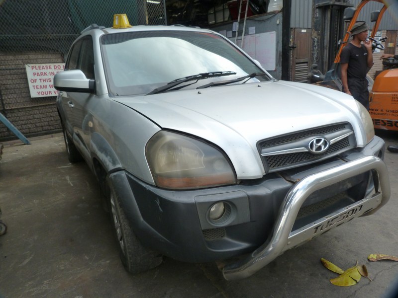 Hyundai Tucson 2.0 Petrol Manual G4GC Silver - 2010 SPARESBOYZ STRIPPING FOR SPA - Private Seller