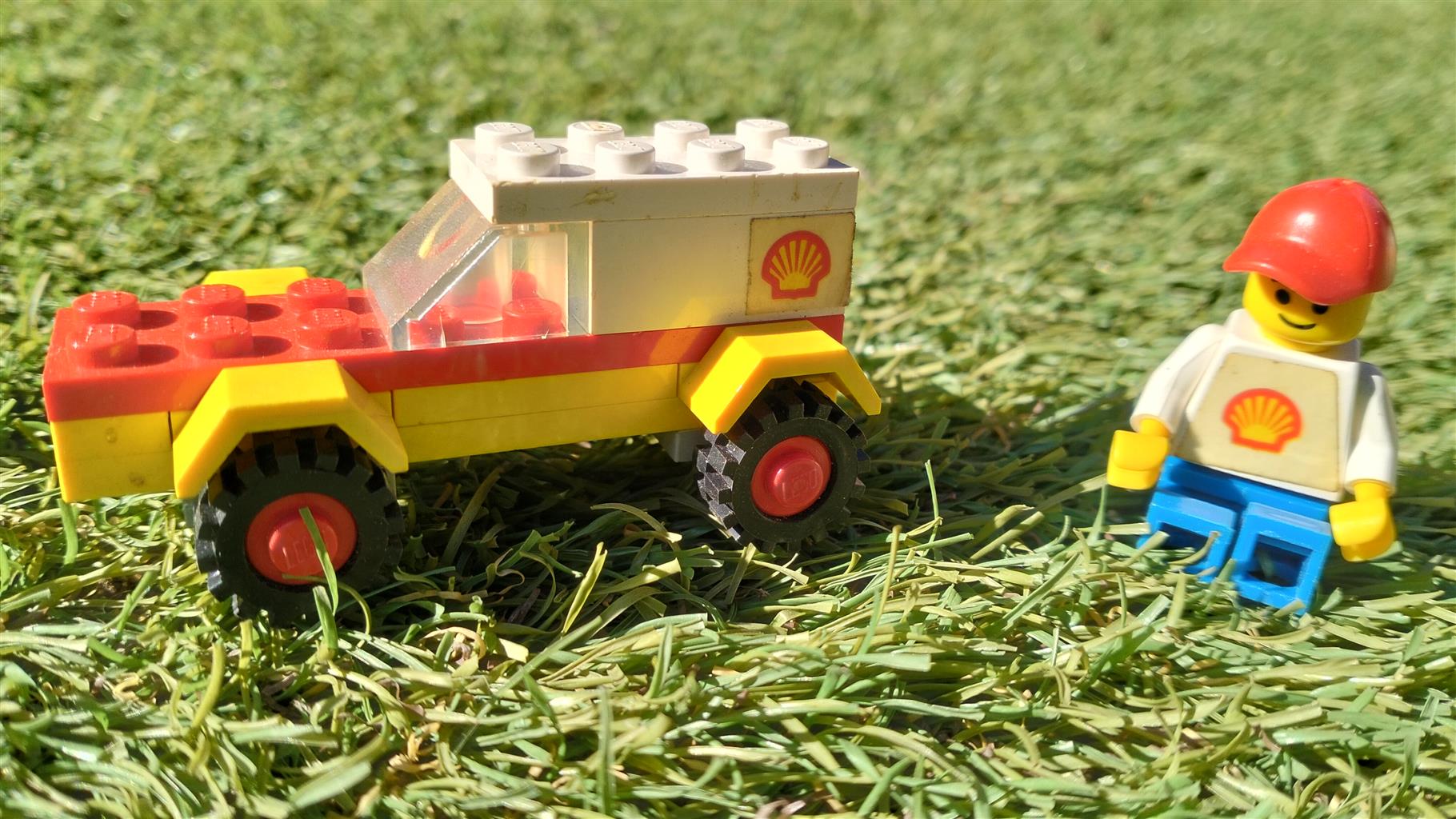 604 - 'Shell Service' Car 1978 VINTAGE LEGO