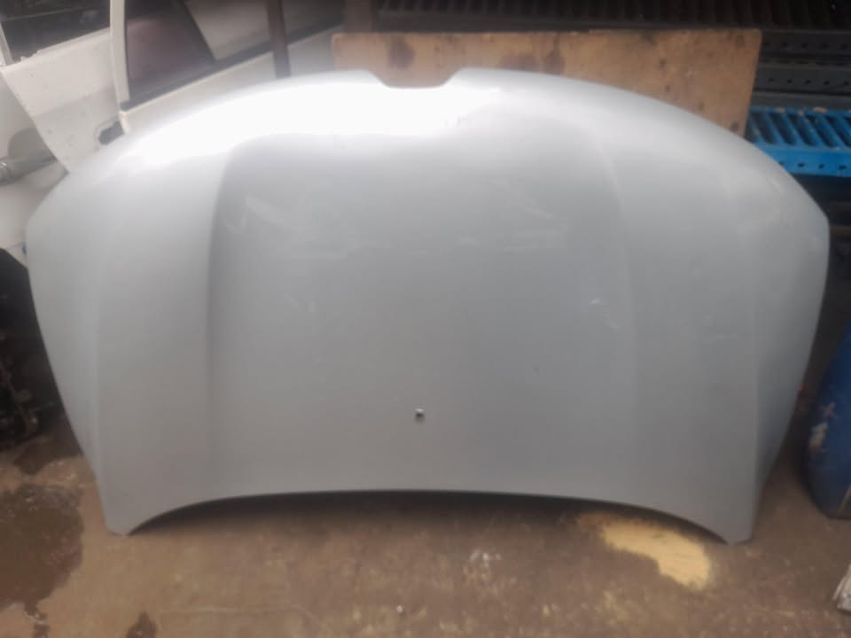 RENAULT KWID BONNET AVAILABLE - Private Seller RENAULT KWID BONNET AVAILABLE - Private Seller