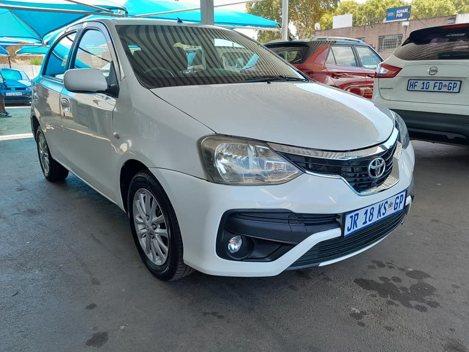 2020 TOYOTA ETIOS 1.5 HATCHBACK