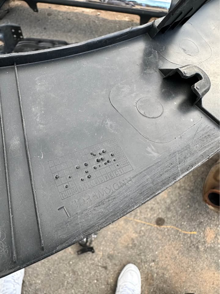 Renault kwid left side wheel arch - Private Seller