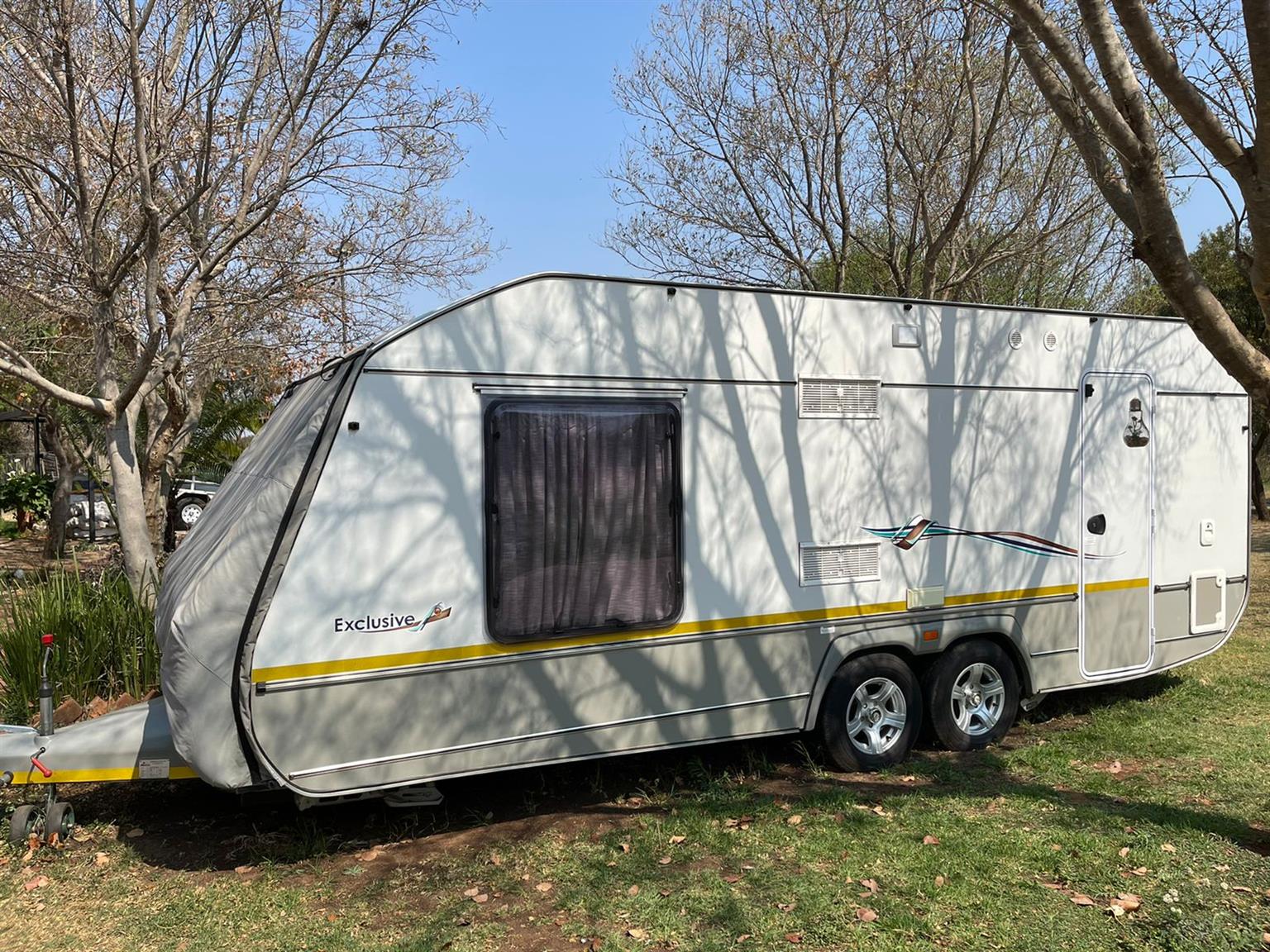 Jurgens Exclusive caravan 2018 model in very good condition, aircon,movers,etc 