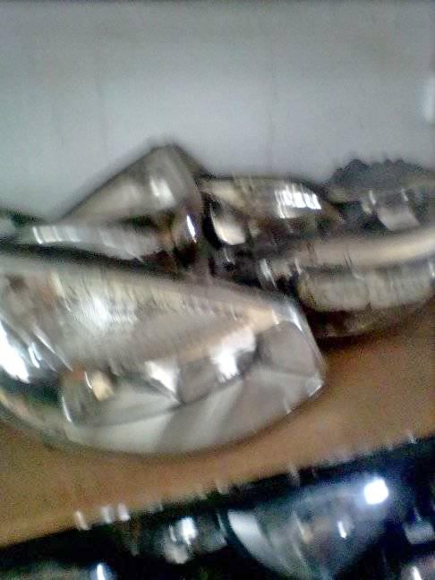 Renault headlight - Private Seller Renault headlight - Private Seller