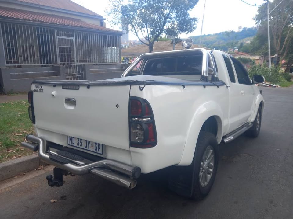 2014 Toyota Hilux super cab 3.0 D4D Diesel. Manual, Mileage 133,000kms