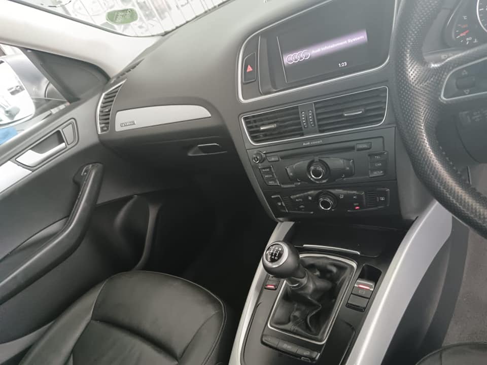 2011 AUDI Q5 2.0 TDI MANUAL