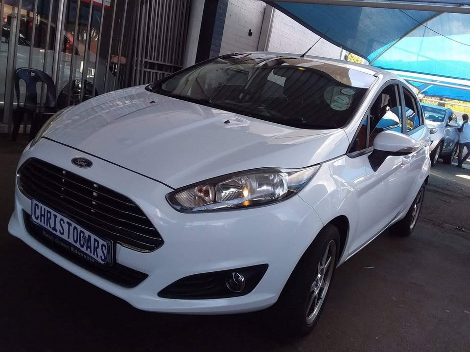 2014 Ford fiesta Eco-Boost hatchback manual 2014