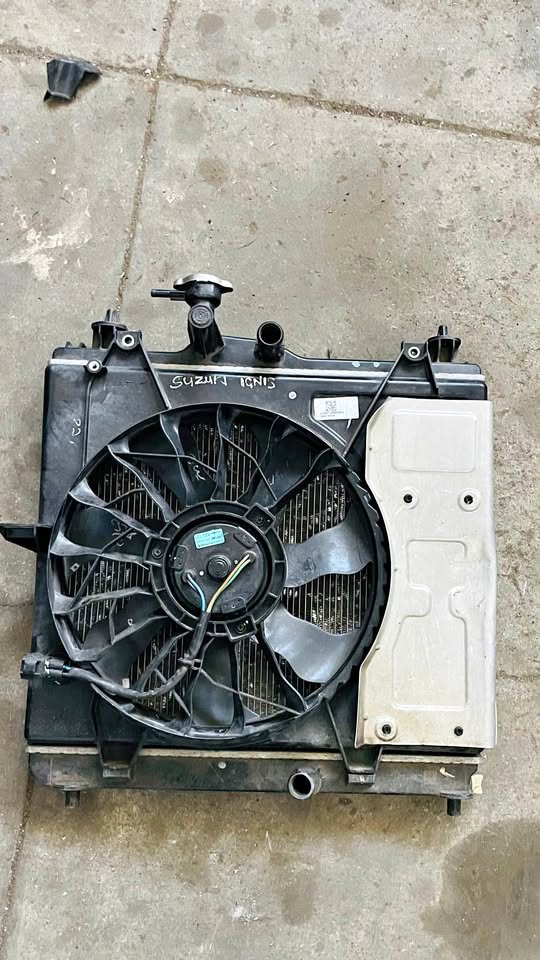 Suzuki IGNIS Radiator & fan - Private Seller Suzuki IGNIS Radiator & fan - Private Seller