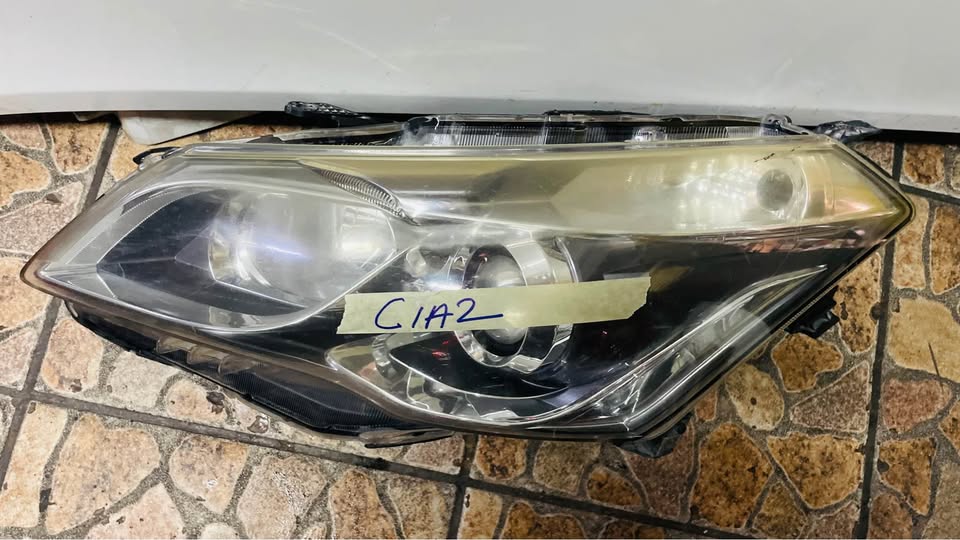 Suzuki Ciaz headlight - Private Seller Suzuki Ciaz headlight - Private Seller