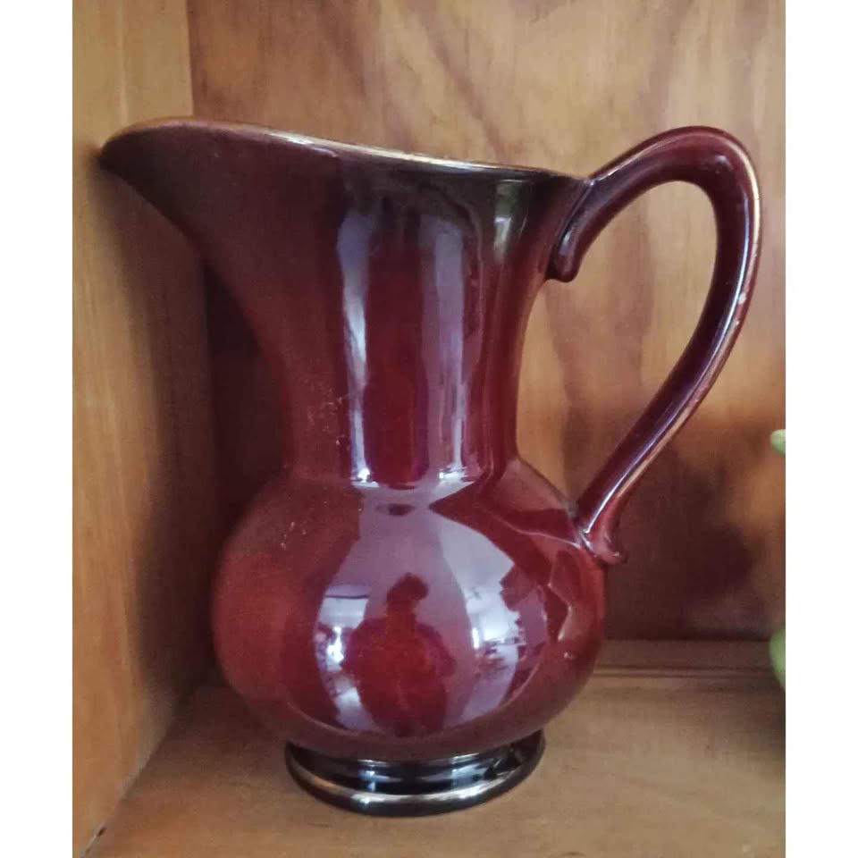 Deep red Pitcher