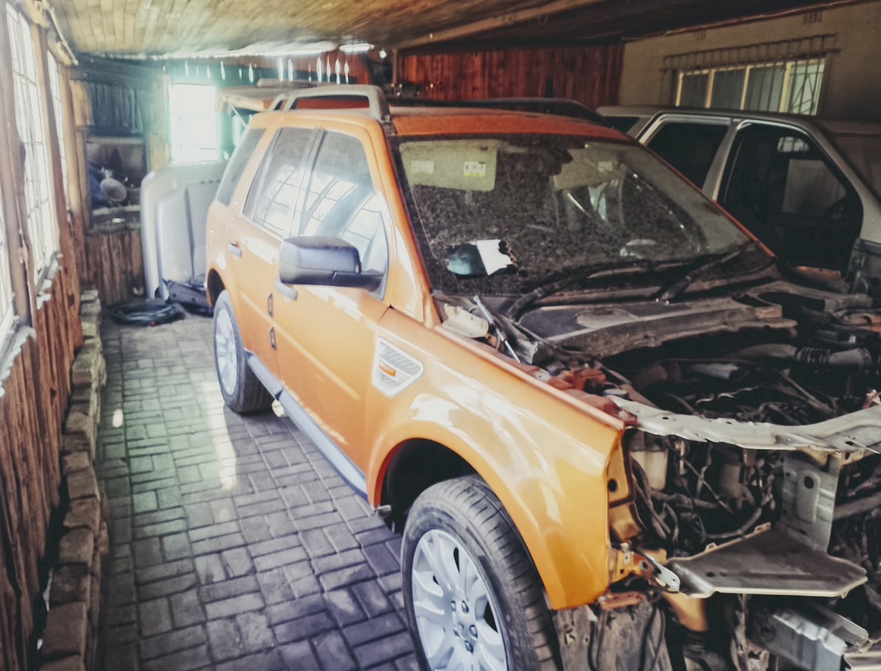 NEW & USED LAND ROVER AND JAGUAR PARTS - Private Seller NEW & USED LAND ROVER AND JAGUAR PARTS - Private Seller