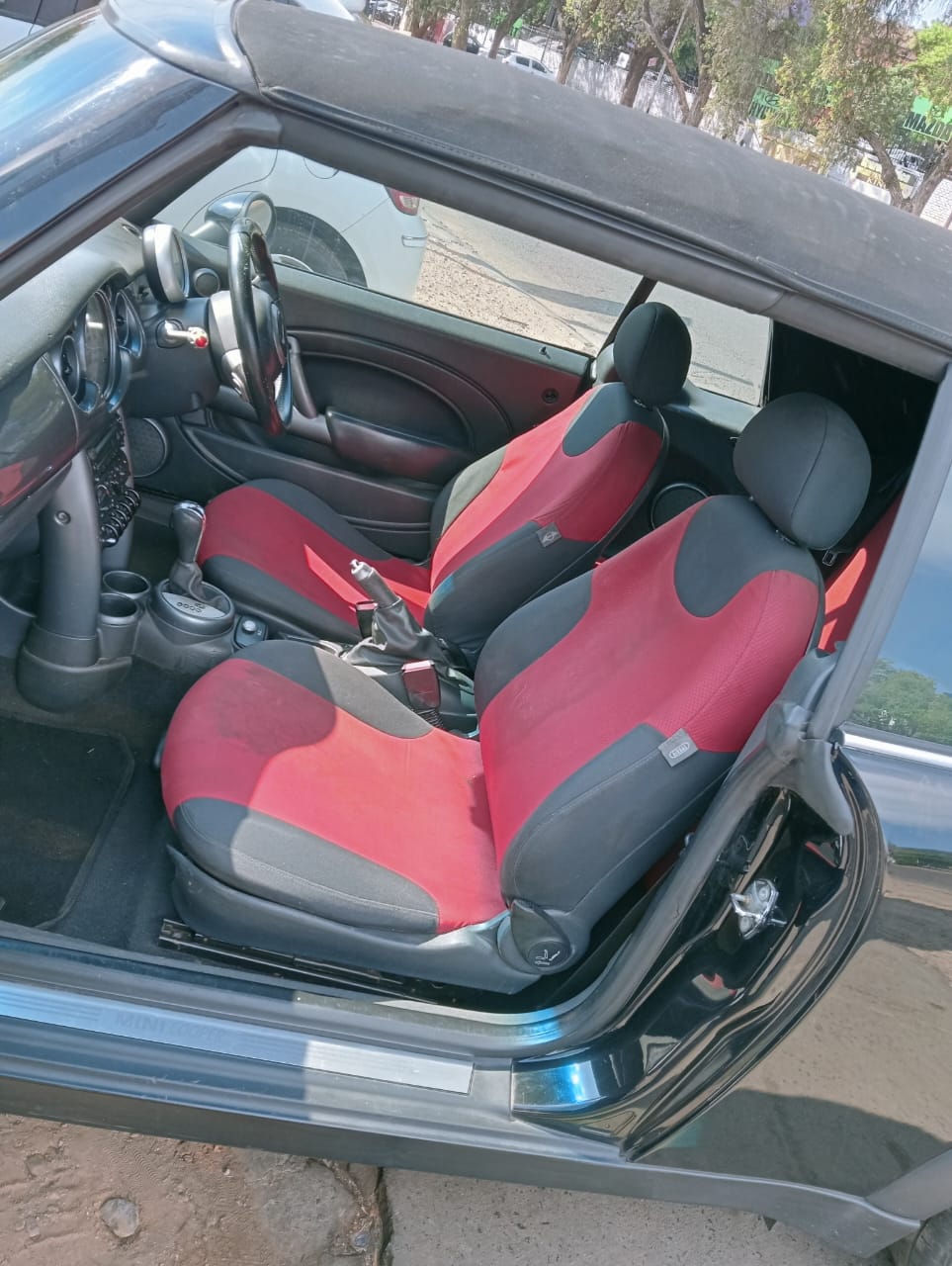 Mini Cooper R52 Cabrio 2008 Front Seats – OEM Interior Seats Driver & Passenger! - Private Seller Mini Cooper R52 Cabrio 2008 Front Seats – OEM Interior Seats Driver & Passenger! - Private Seller