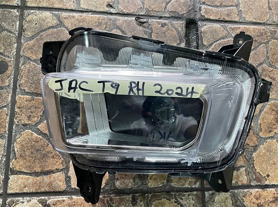 JAC T9 fog light - Private Seller JAC T9 fog light - Private Seller