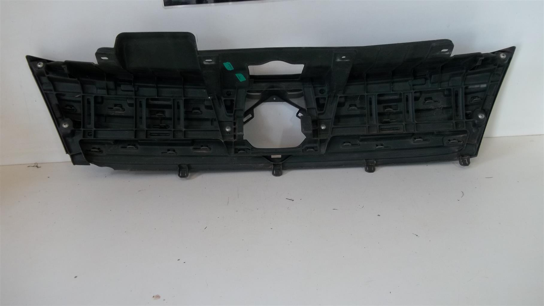 Suzuki Vitara grille - Private Seller Suzuki Vitara grille - Private Seller