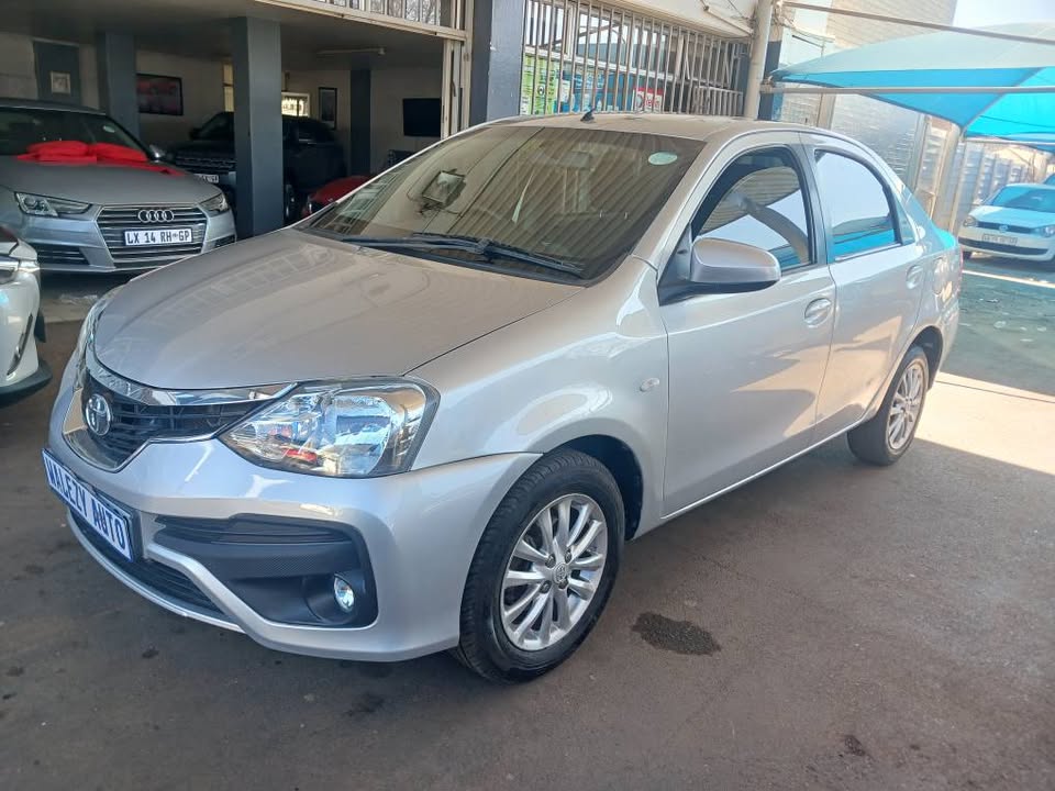 2018 TOYOTA ETIOS 1.5 SPRINT  Transmission: Manual  Mileage: 79000km Fueltype: Petrol  Silver