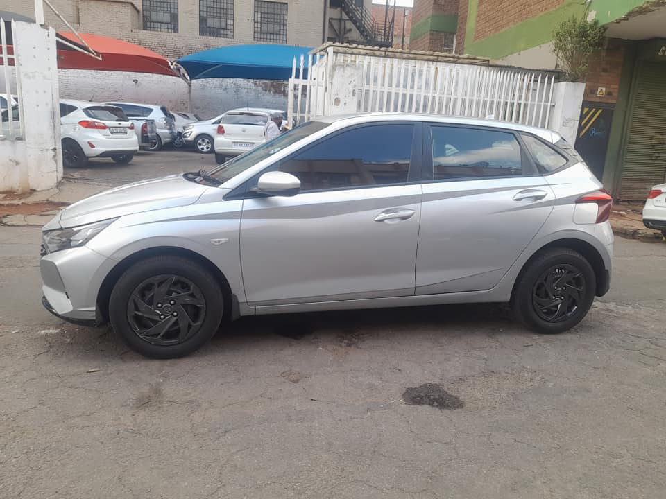 2023 HYUNDAI i20 1.2 MANUAL 6800KM FSH EXCELLENT CONDITION CONTACT LEON ON