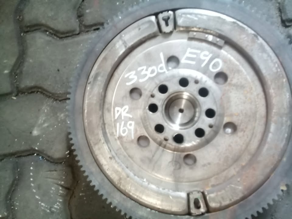 BMW E90 330D FLYWHEEL - Private Seller BMW E90 330D FLYWHEEL - Private Seller
