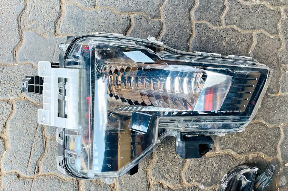 Mitsubishi Xpander headlight - Private Seller Mitsubishi Xpander headlight - Private Seller
