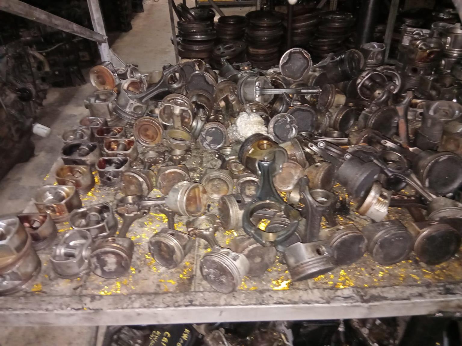 USED TOYOTA & MITSUBISHI PISTONS & CONRODS - Private Seller USED TOYOTA & MITSUBISHI PISTONS & CONRODS - Private Seller