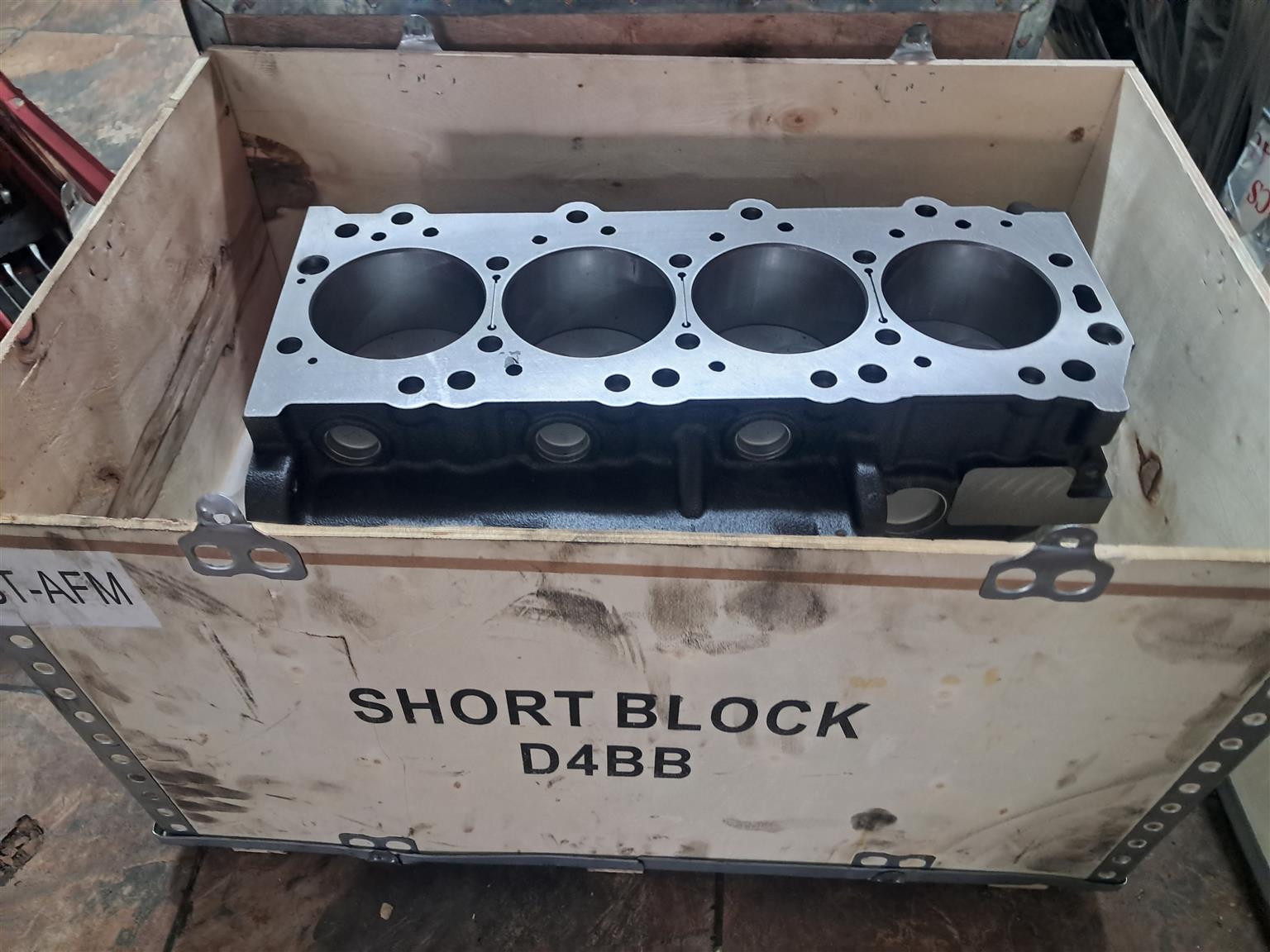HYUNDAI H100 D4BB SHORT BLOCKS AVAILABLE IN STOCK - Private Seller