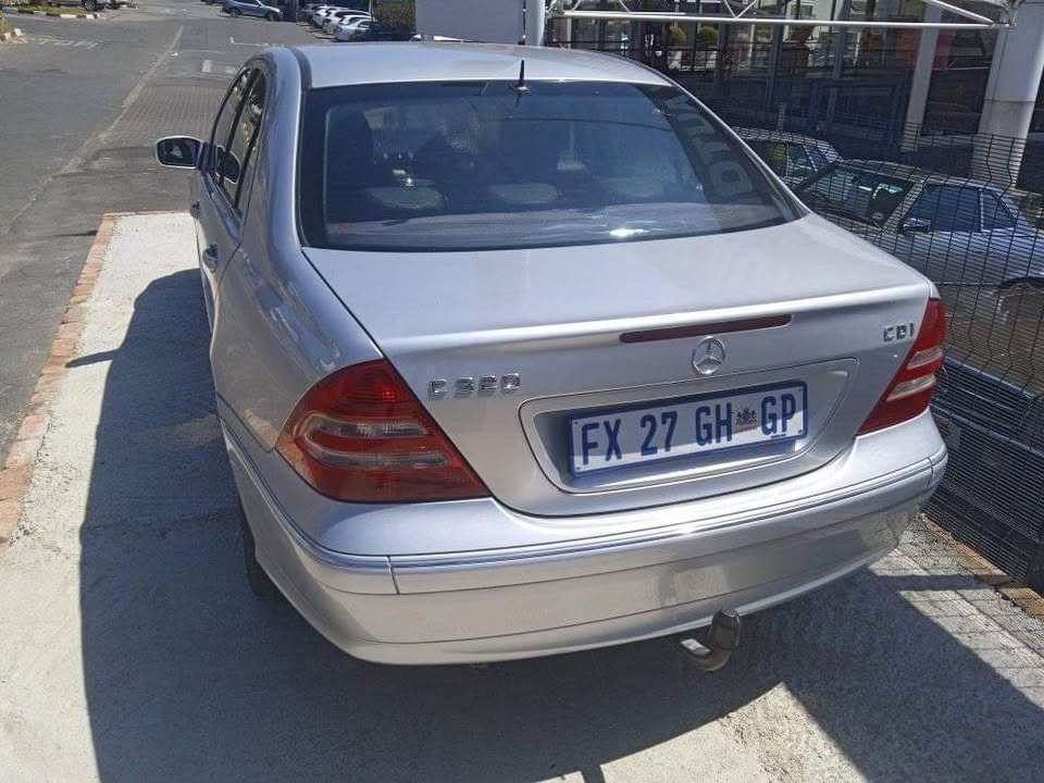 Mercedes Benz 320