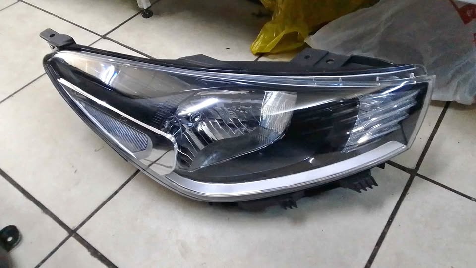 Kia Rio headlights - Private Seller Kia Rio headlights - Private Seller