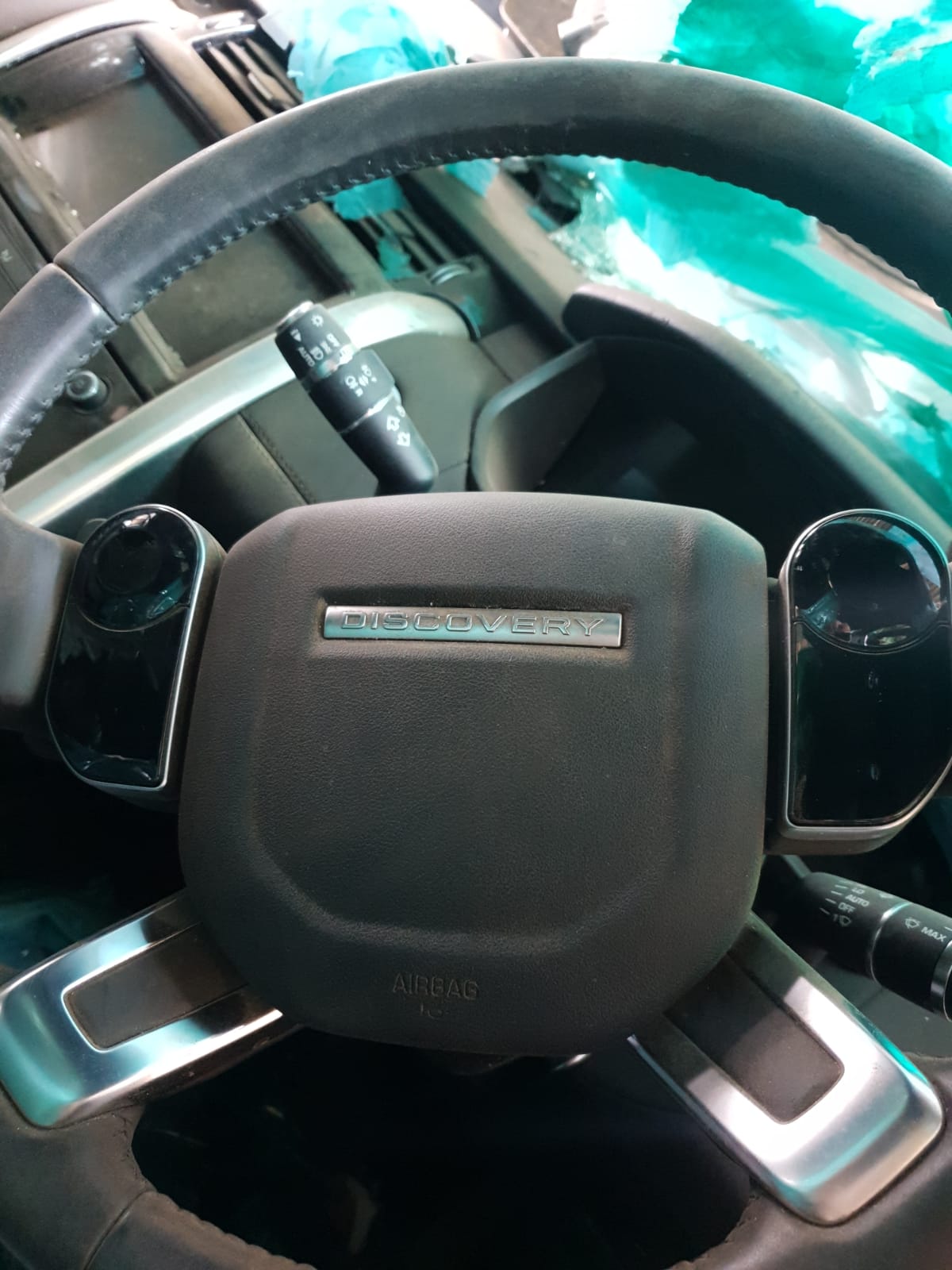 2019 Discovery 5 3.0L TDV6 Used Original Steering Wheel For Sale - Private Seller