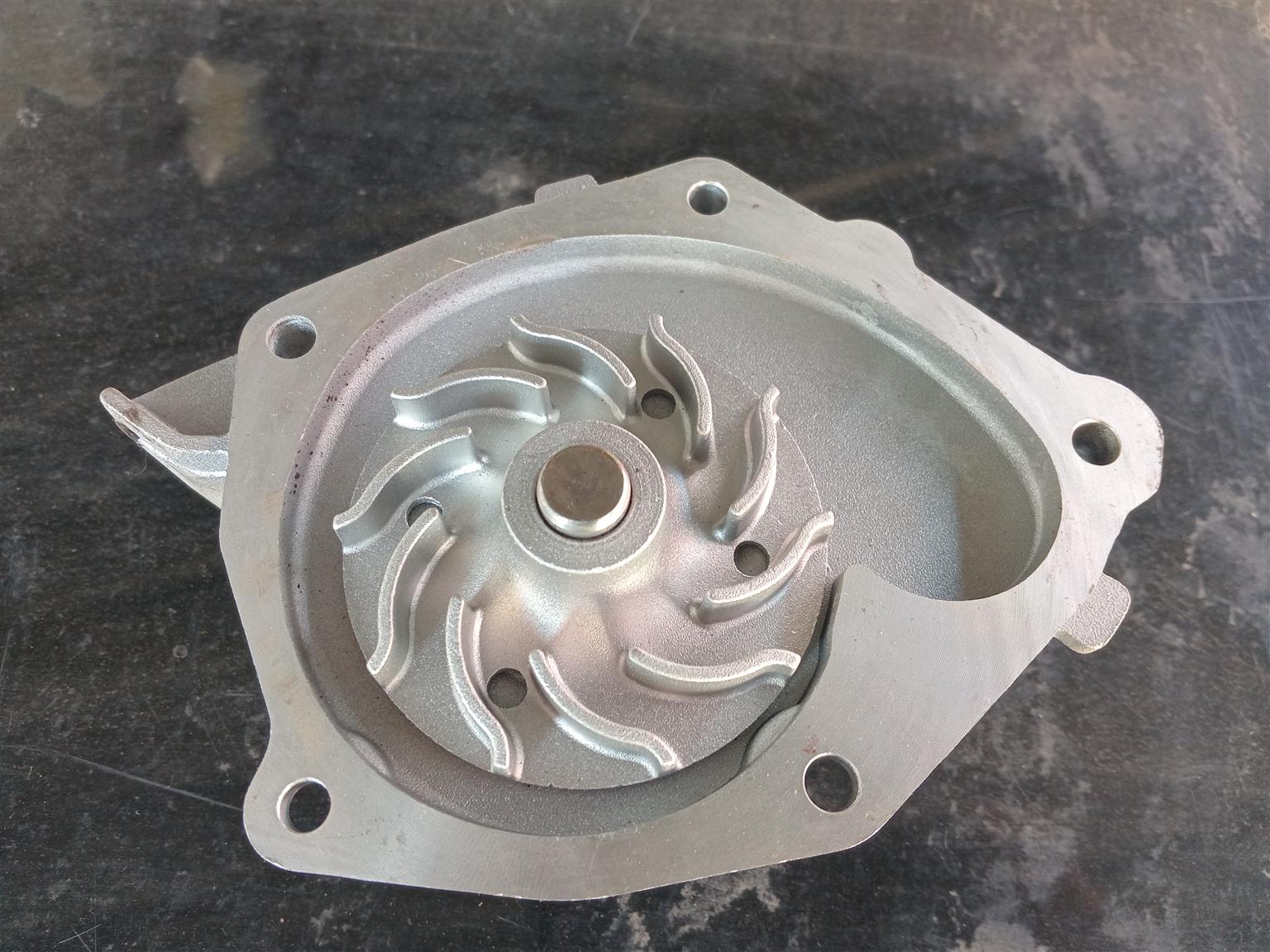 Renault water pump f4r engine - Private Seller