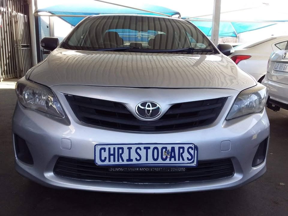 2014 Toyota Corolla Quest sedan 2014