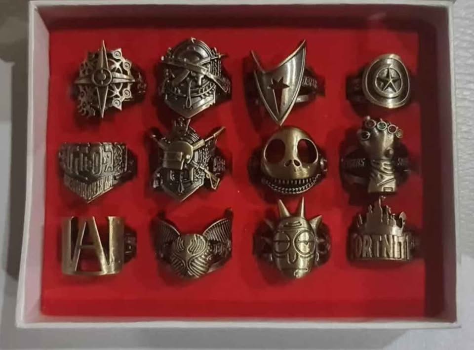 fantom ring collectable  bronze set in a box