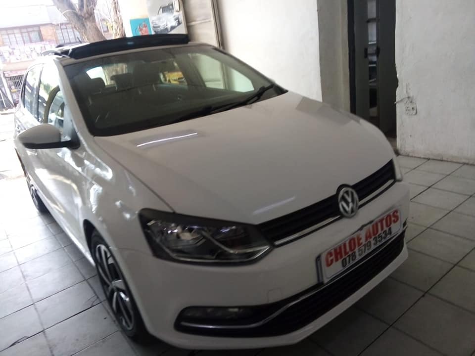 2016 VW POLO TSI 1.2 COMFORTLINE MANUAL  PETROL WHITE SUNROOF 72.000KM.