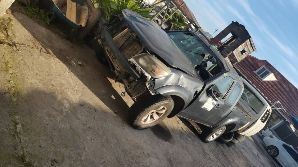 FORD RANGER SUPERCAB SPARES - Private Seller