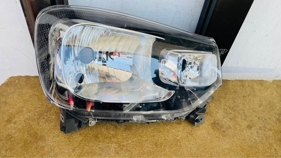 Suzuki S-Presso headlight - Private Seller Suzuki S-Presso headlight - Private Seller