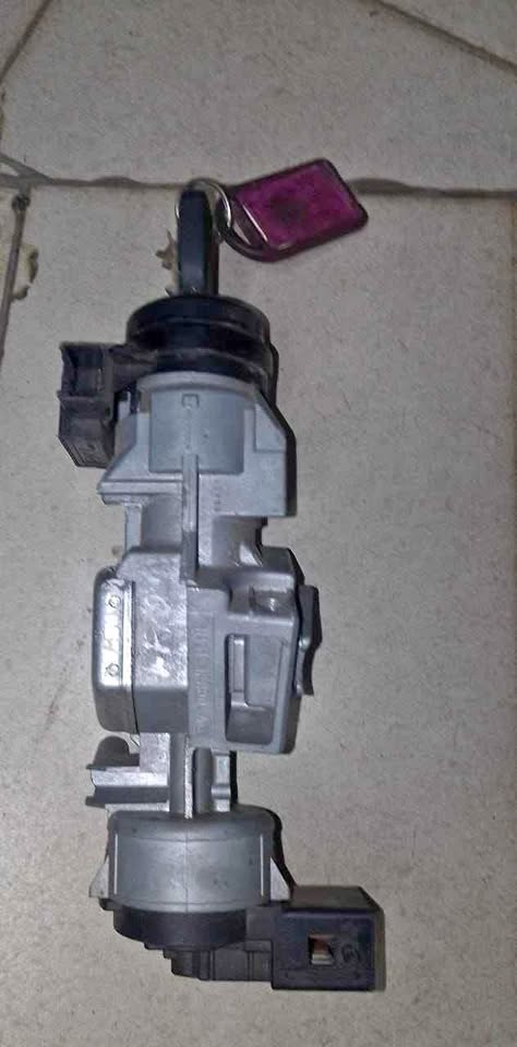 Mazda 5 LF ignition and key Mazda 5 LF ignition and key