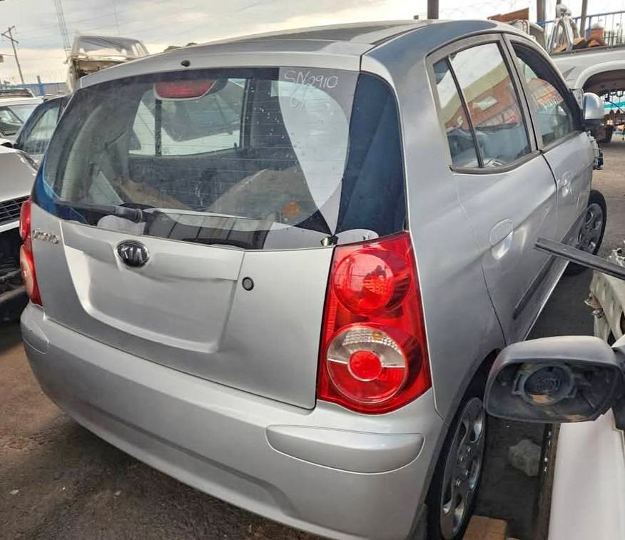 Kia Picanto 1.0 STRIPPING FOR SPARE/PARTS