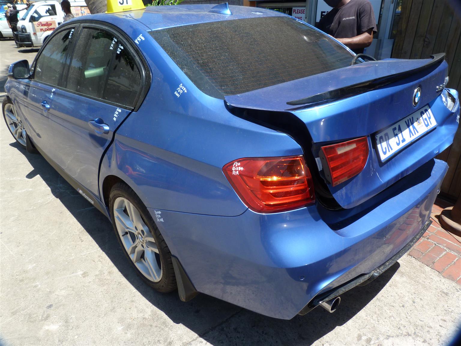 BMW 320i M Sport AT F30 - 2013 - Private Seller BMW 320i M Sport AT F30 - 2013 - Private Seller