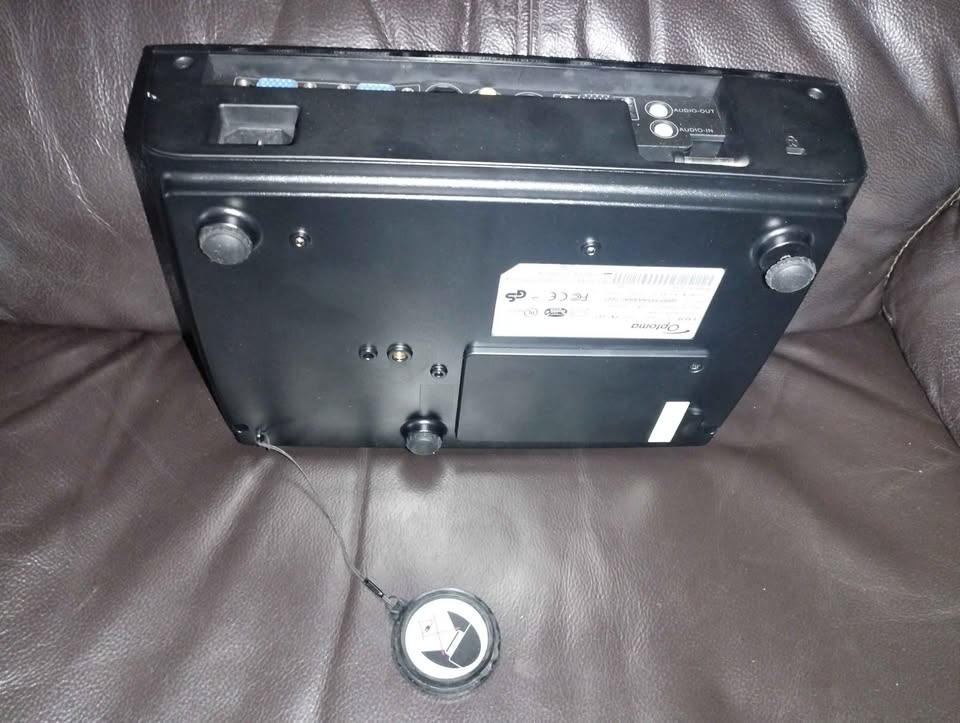 Optoma projector for sale