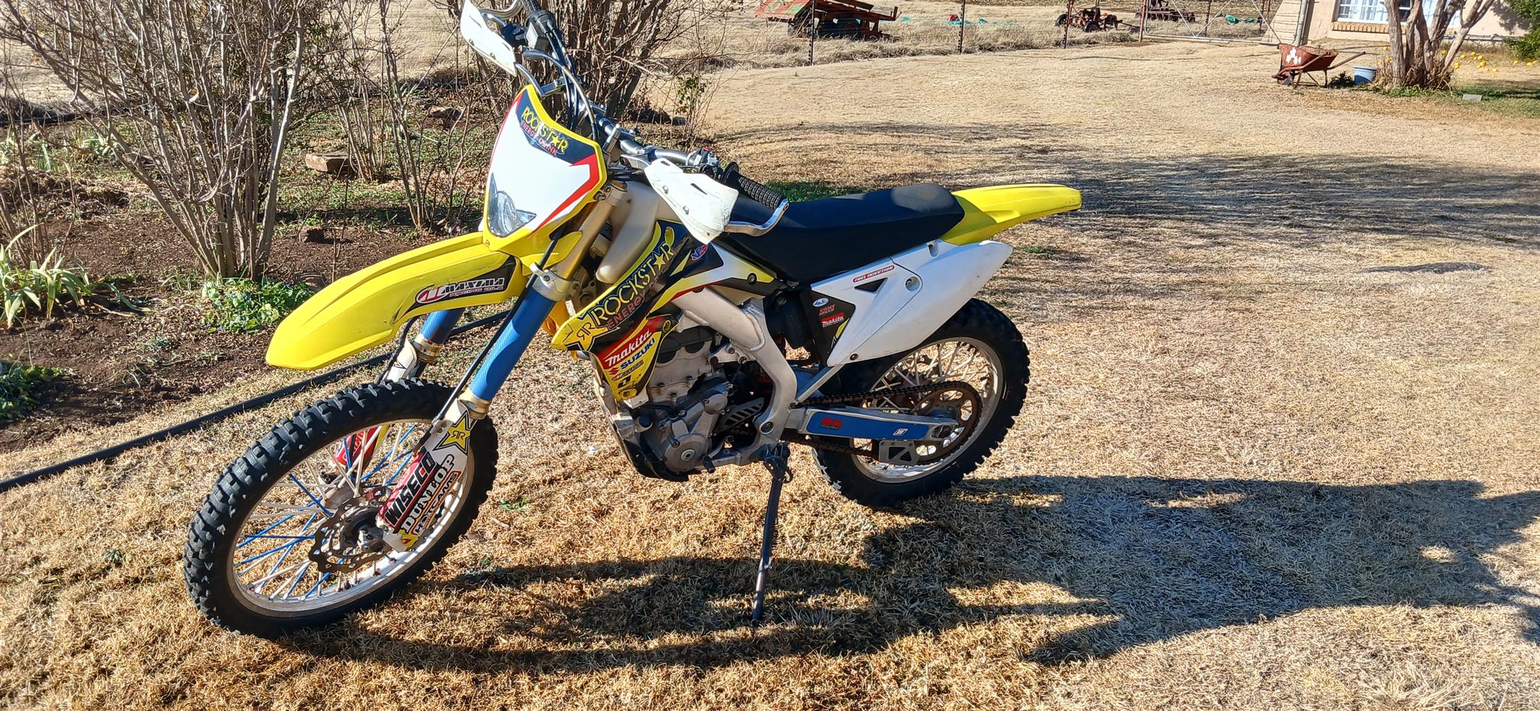 RM-X 450 Z Suzuki Offroad Bike for Sale - Private Seller RM-X 450 Z Suzuki Offroad Bike for Sale - Private Seller