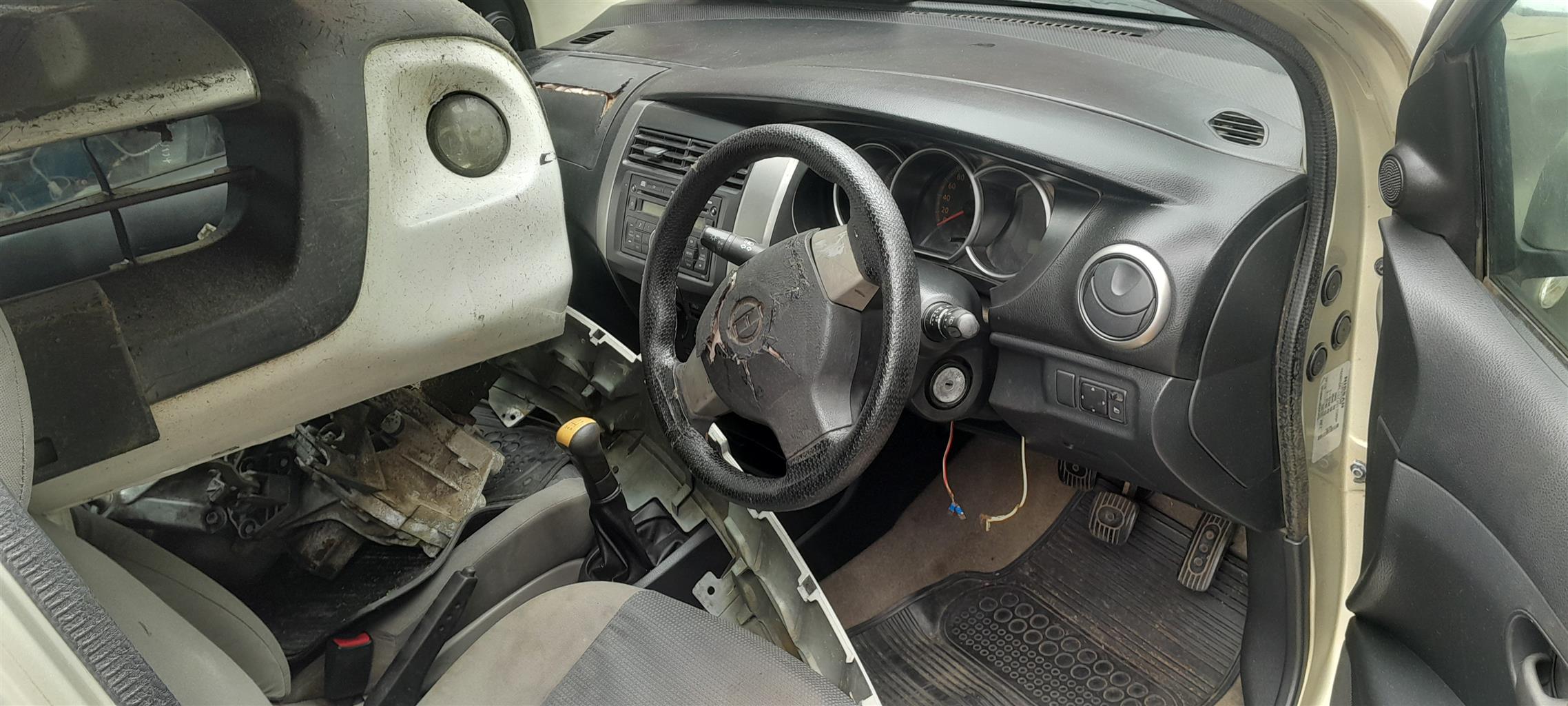 Stripping Nissan Livina - Private Seller Stripping Nissan Livina - Private Seller