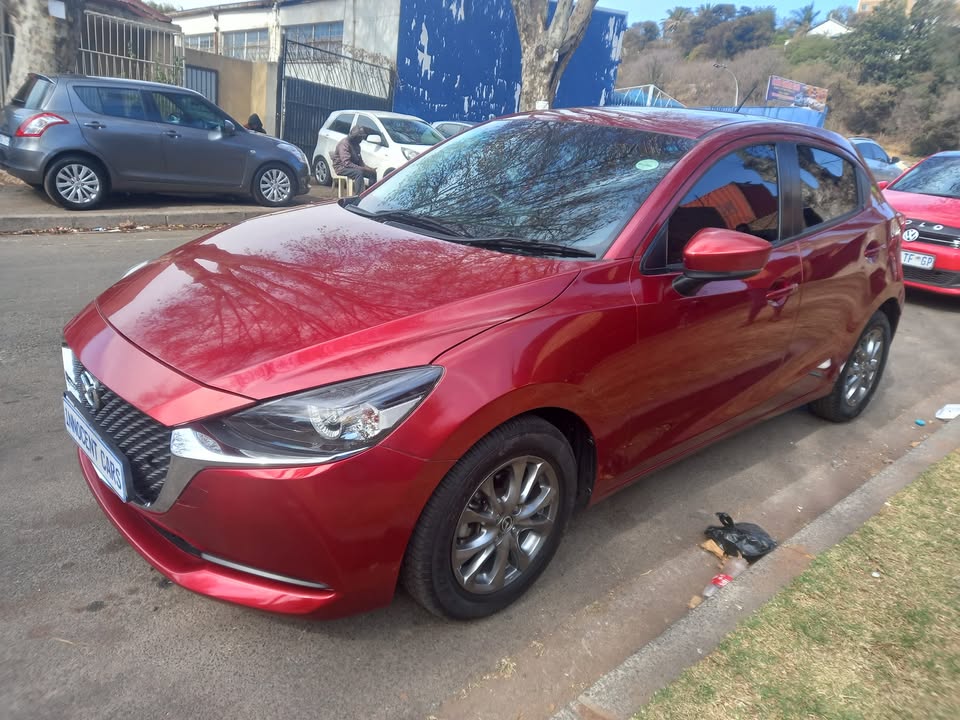 2021 MAZDA 2 SKYACTIVE 1.5 ENGINE PETROL AUTOMATIC, MAROON COLOR, MILEAGE 78000KMS