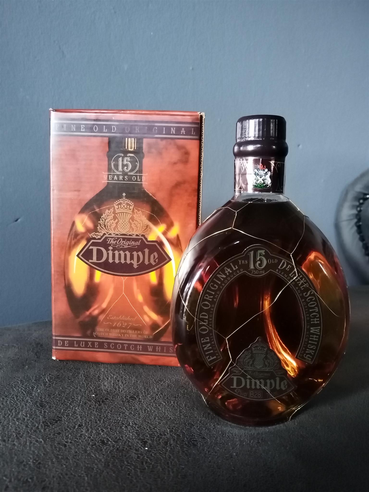 HAIG WHISKEY 15YR OLD AND DIMPLES