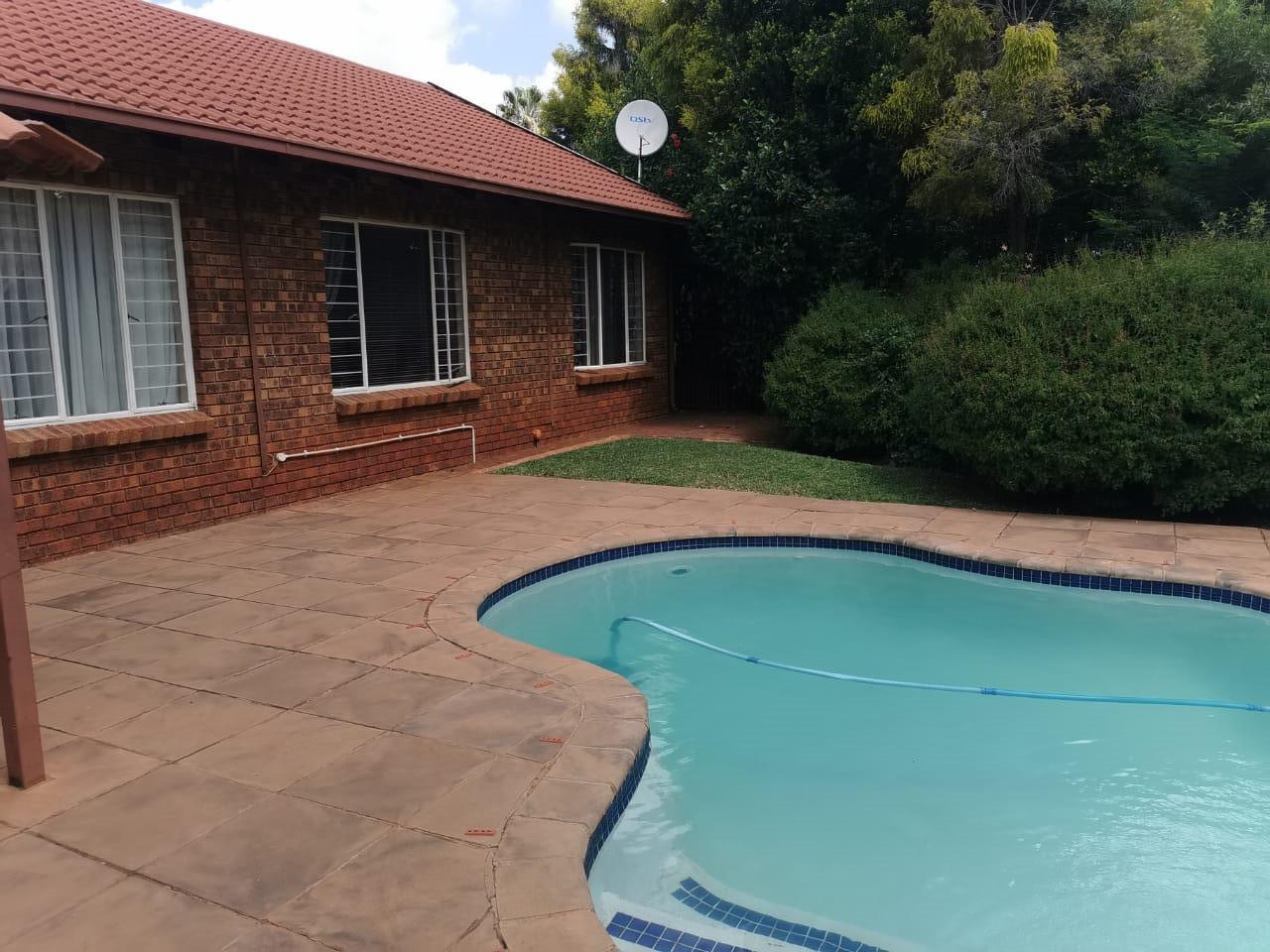 Neat 3 Bedroom House with 1 Bedroom Granny Flat for Sale by owner in ...